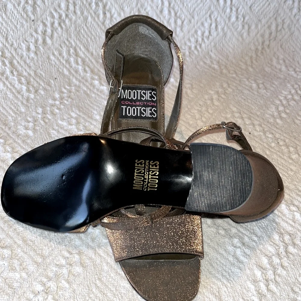 Mootsies Tootsies Collection Sparkly Bronze Fabric Sandals 6.5 M - Picture 8 of 8